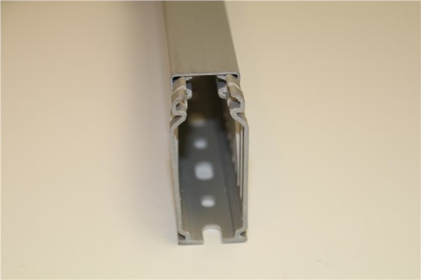 Goulotte de câblage type s lamelles 4 / 6 / 4 dimensions 40 x 80
