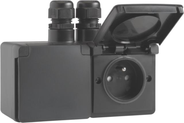 Splashproof, horizontal double wall socket with earth pin, safety shutter and screw terminals; inclu