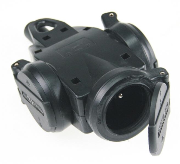 Driewegstekker volrubber met zelfsluitende deksels 3 x 10 / 16A 3 x 2.5mm² IP44