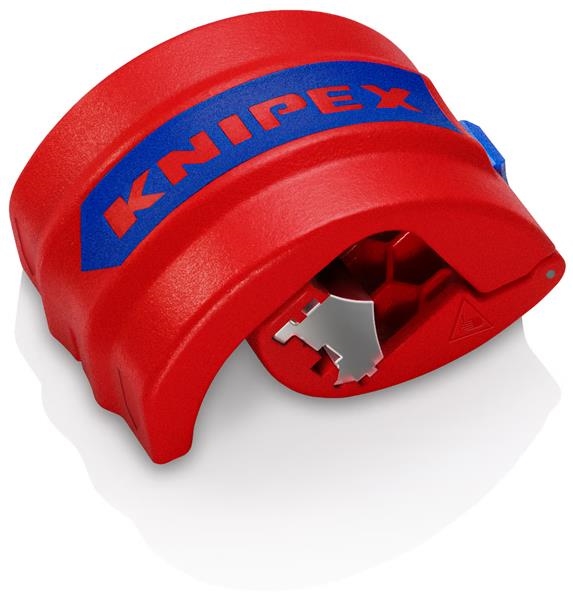 Cutter for plastic pipes and sealing sleeves