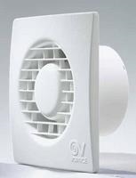Axiale ventilator voor rechtStreekse afvoer via muur of plafond 14W 2500T / m