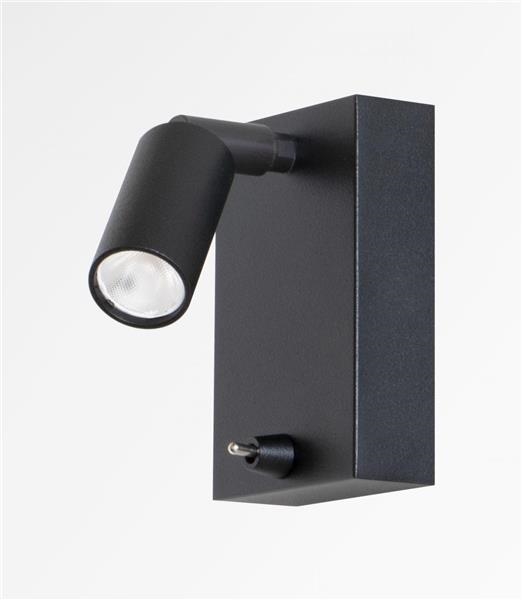 Wandlamp is gesatineerd Messing