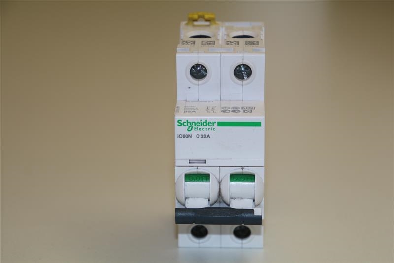Circuit breaker iC60N - 2 poles - 32A - C curve